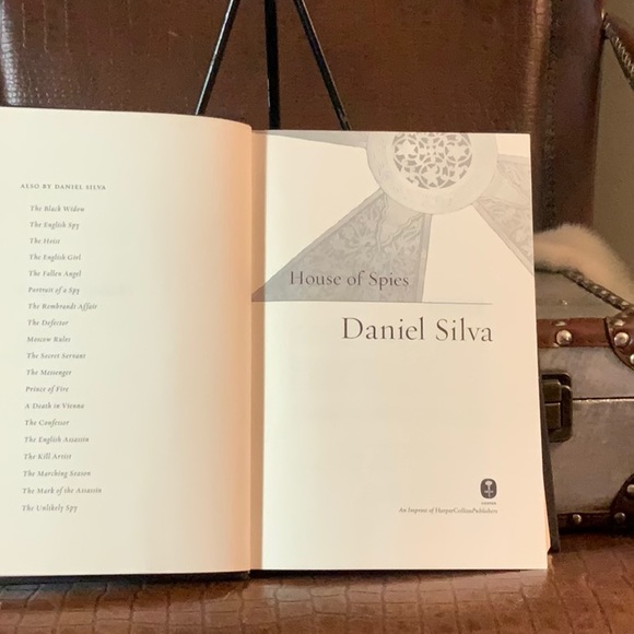 Hardcover Daniel Silva, House of Spies - Picture 2 of 4